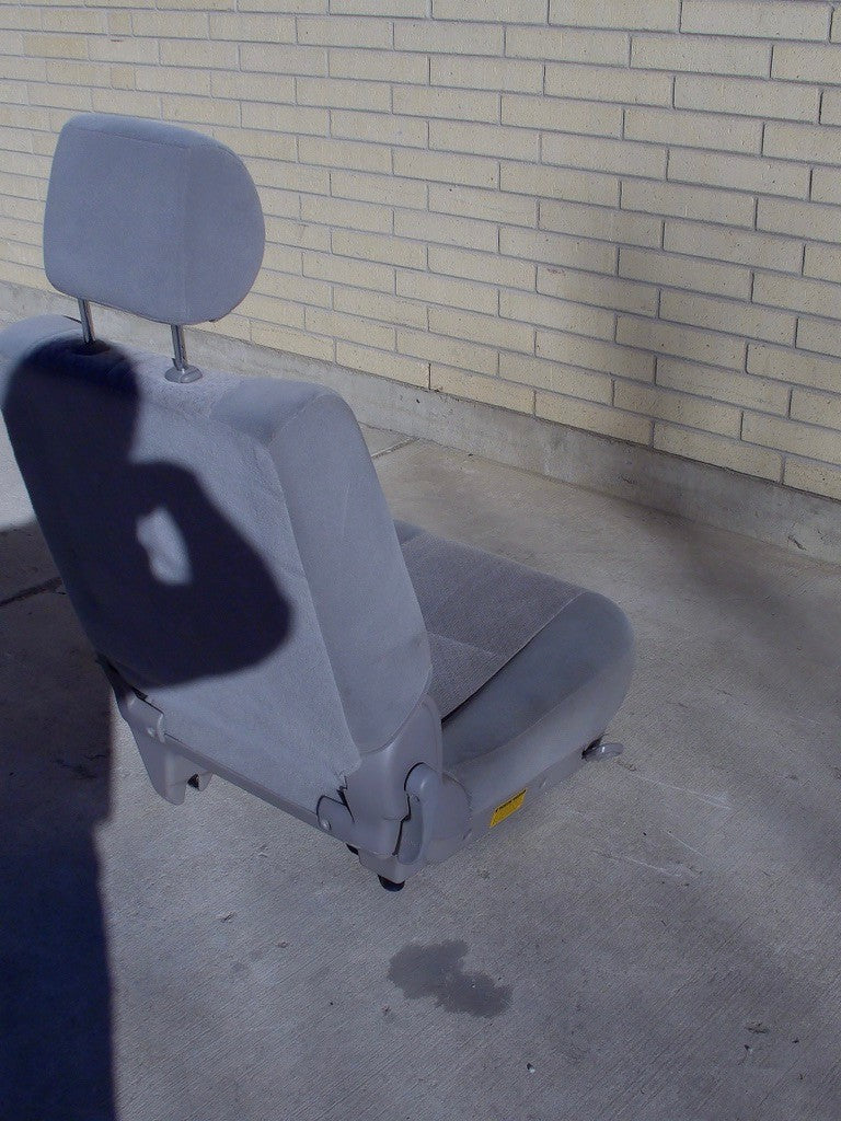 2004-2006 Toyota Tundra Crew Cab Right Rear Seat Cloth Gray OEM