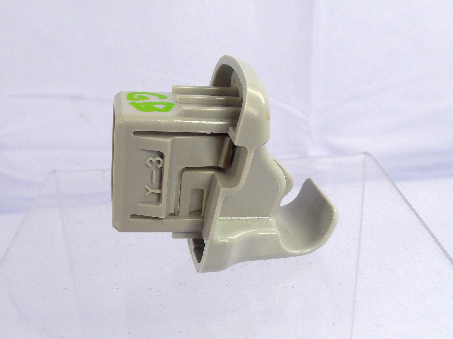 2014-2018 Subaru Forester Sun Visor Clip Hanger Hook Gray 92018YC000LO OEM