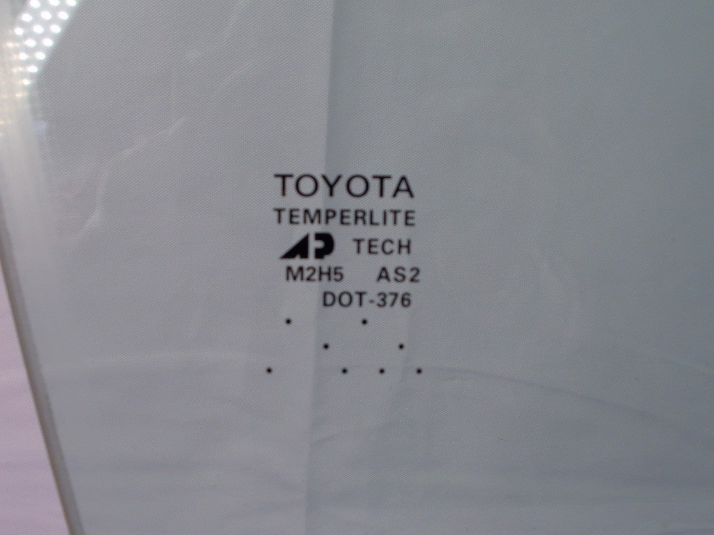 2001-2007 Toyota Tundra Right Front Window Door Glass OEM FD21323GTY