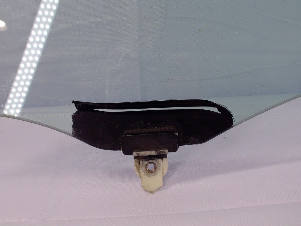2001-2007 Toyota Tundra Right Front Window Door Glass OEM FD21323GTY