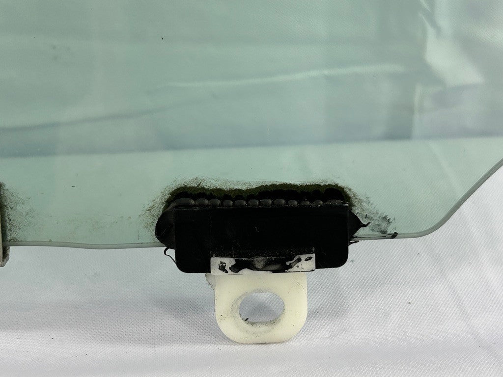 2006-2012 Toyota RAV4 Front Right Door Window Glass OEM FD22915GTY