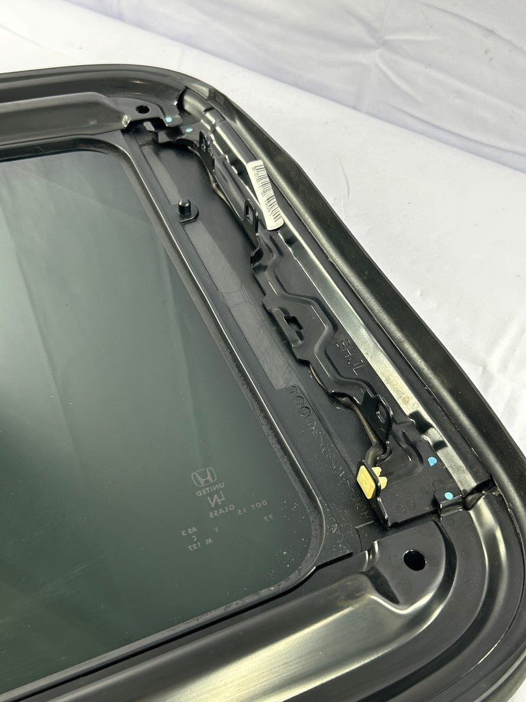 2005-2010 Honda Odyssey Sun Roof Sunroof Window Glass OEM 70200-SHJ-A42