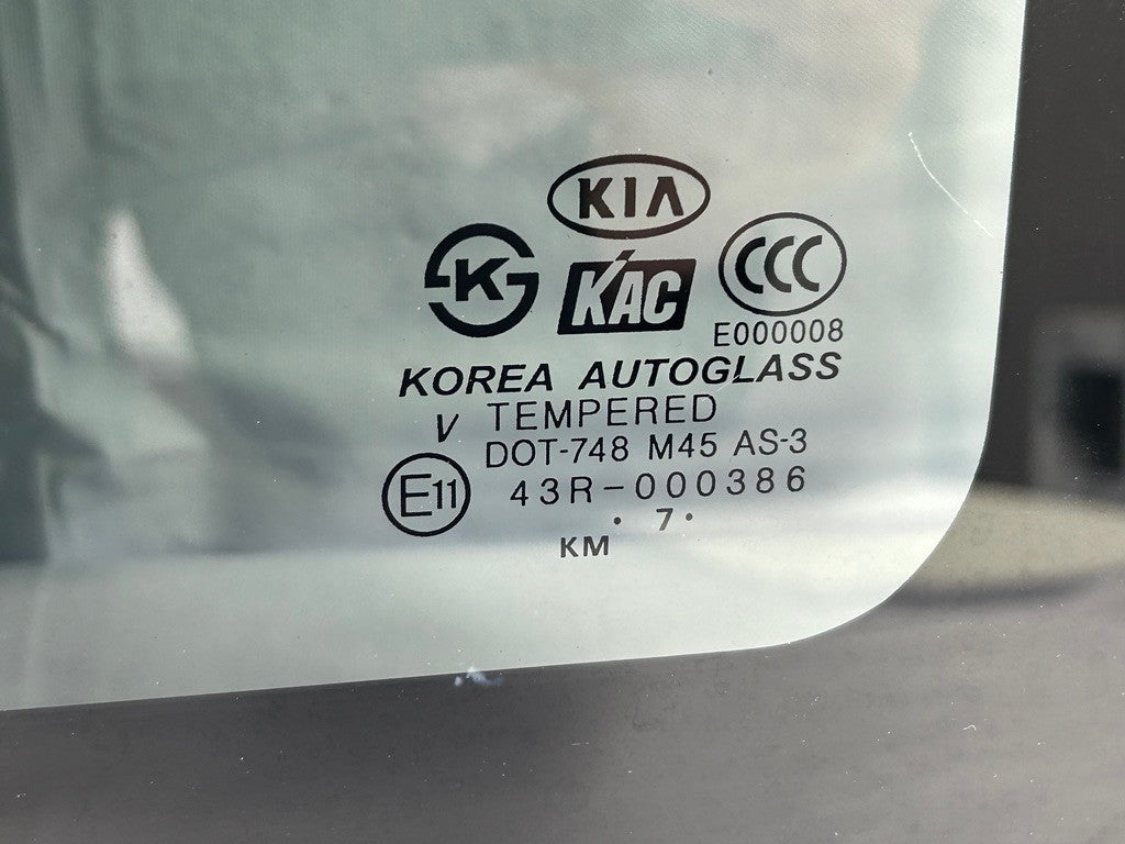 2005-2010 Kia Sportage Sunroof Glass Roof Window 816101F000 OEM