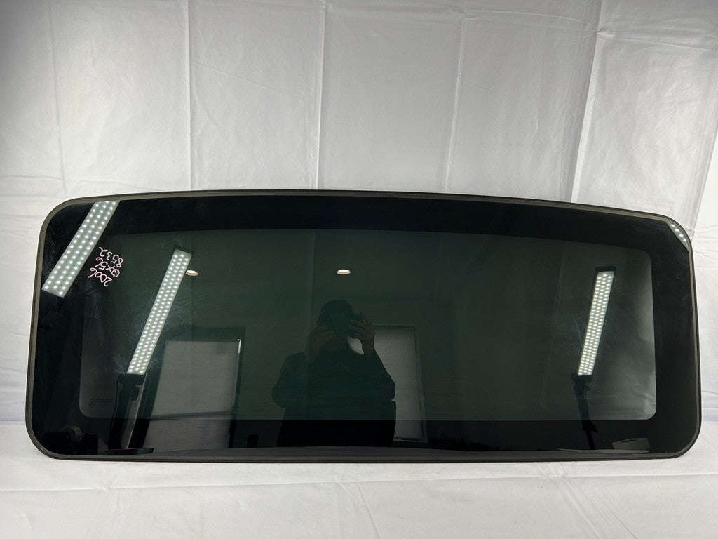 2004-2010 Infiniti QX56 Sunroof Moon Roof Window Glass OEM 912107S010