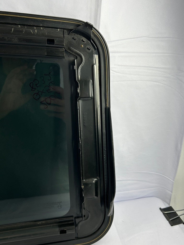 2004-2010 Infiniti QX56 Sunroof Moon Roof Window Glass OEM 912107S010