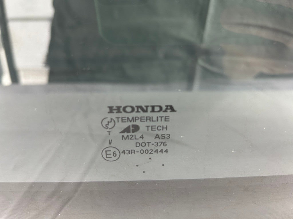2002-2005 Honda Civic 4 Door Sedan Roof Sunroof Window Glass 70200-S5D-A22 OEM