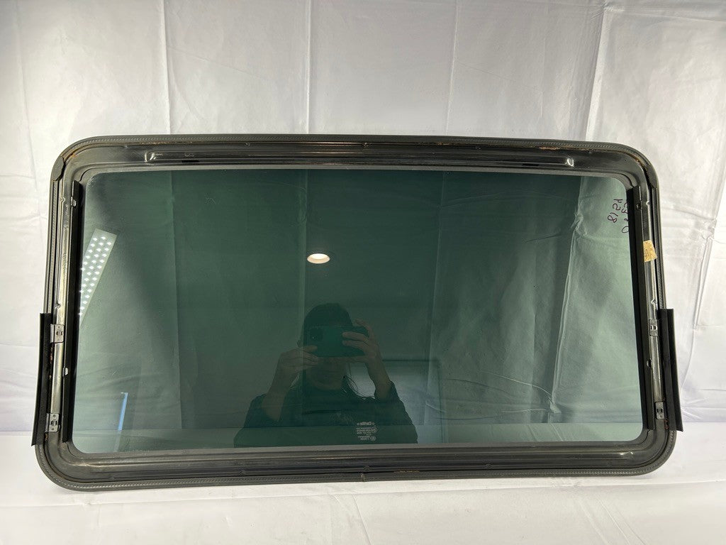 2001-2008 Ford Escape 05-08 Mariner Sliding Power Sunroof Glass 5L8Z-7850054-AA