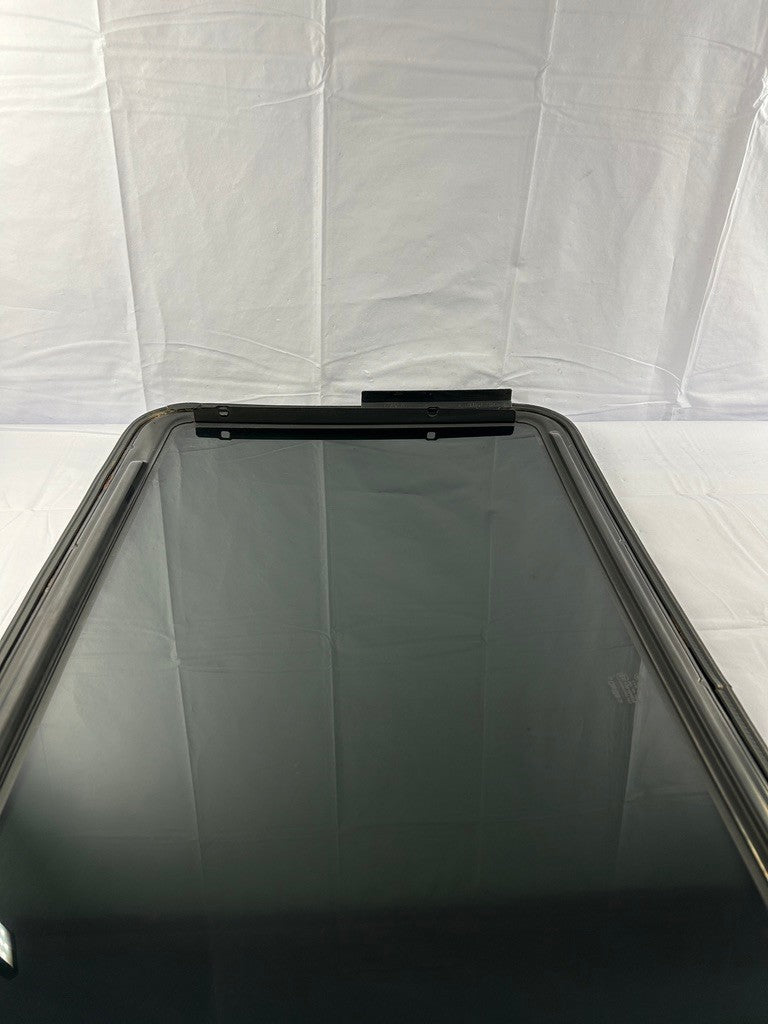2001-2008 Ford Escape 05-08 Mariner Sliding Power Sunroof Glass 5L8Z-7850054-AA