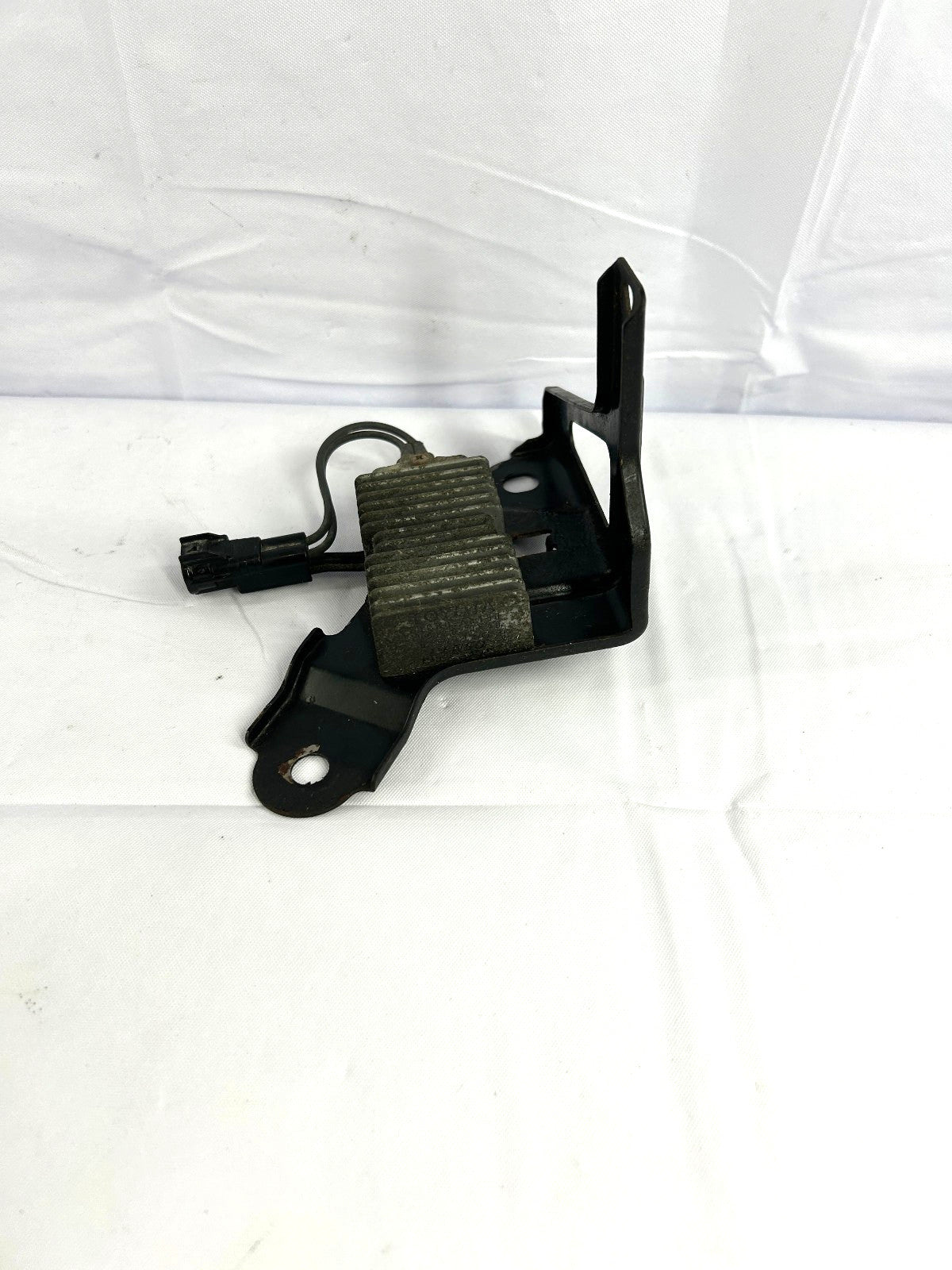 2005-2006 Toyota Tundra Power Fuel Pump Resistor & Bracket 23080-50150 OEM