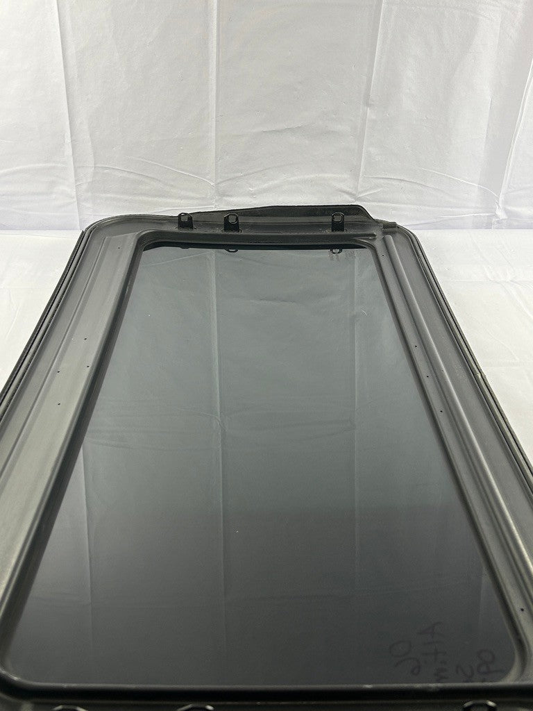 2005-2006 Nissan Altima Sunroof Moon Roof Window Glass OEM 91210-ZB620