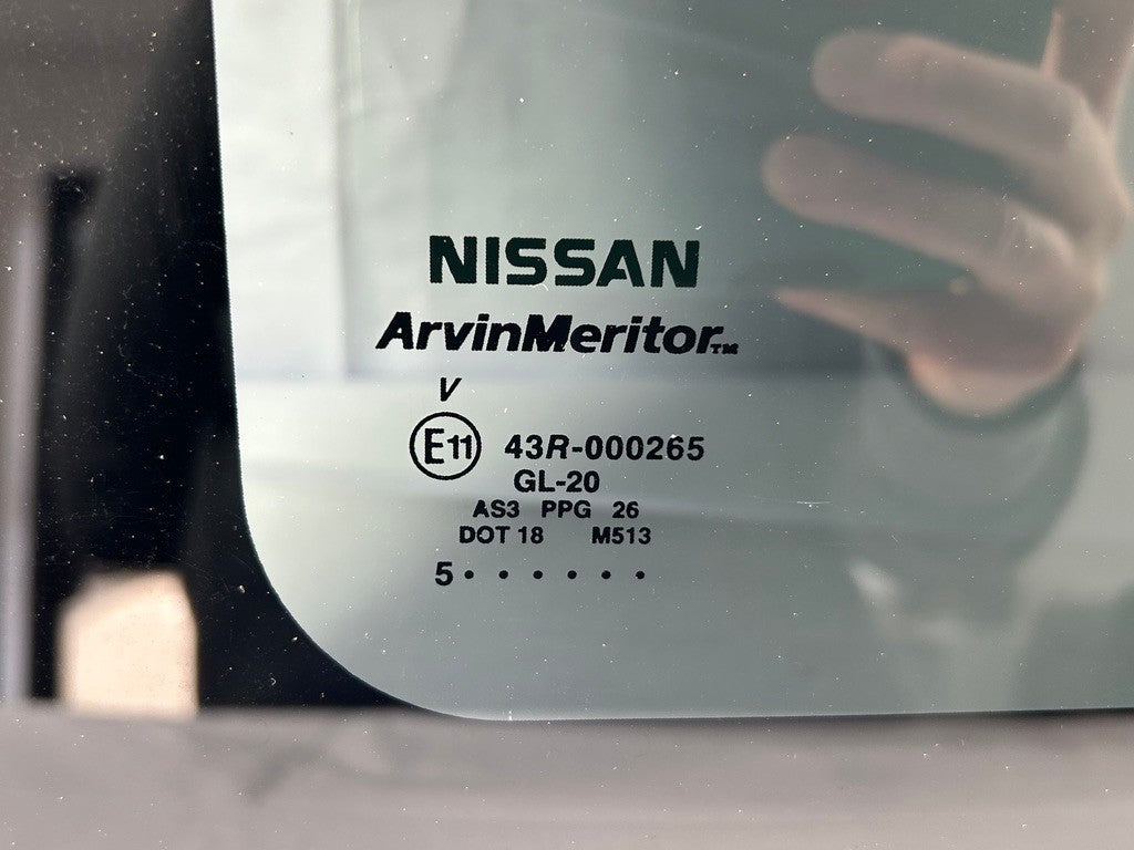2005-2006 Nissan Altima Sunroof Moon Roof Window Glass OEM 91210-ZB620
