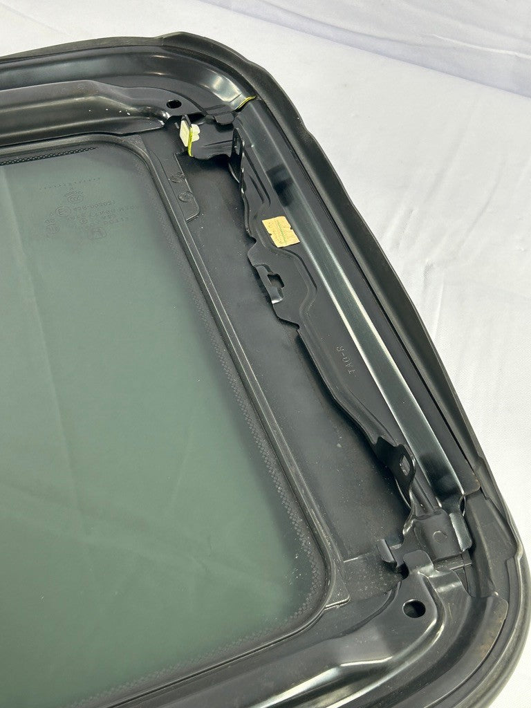 2008-2012 Honda Accord Sedan Sunroof Moonroof Glass OEM 70200-TA0-A12