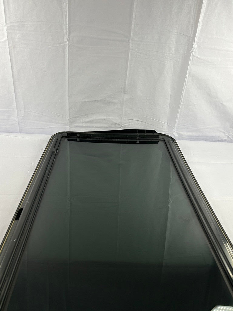 1999-2004 Jeep Grand Cherokee Sunroof Moon Roof Glass 55135858AB OEM