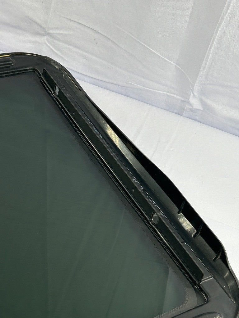1999-2004 Jeep Grand Cherokee Sunroof Moon Roof Glass 55135858AB OEM