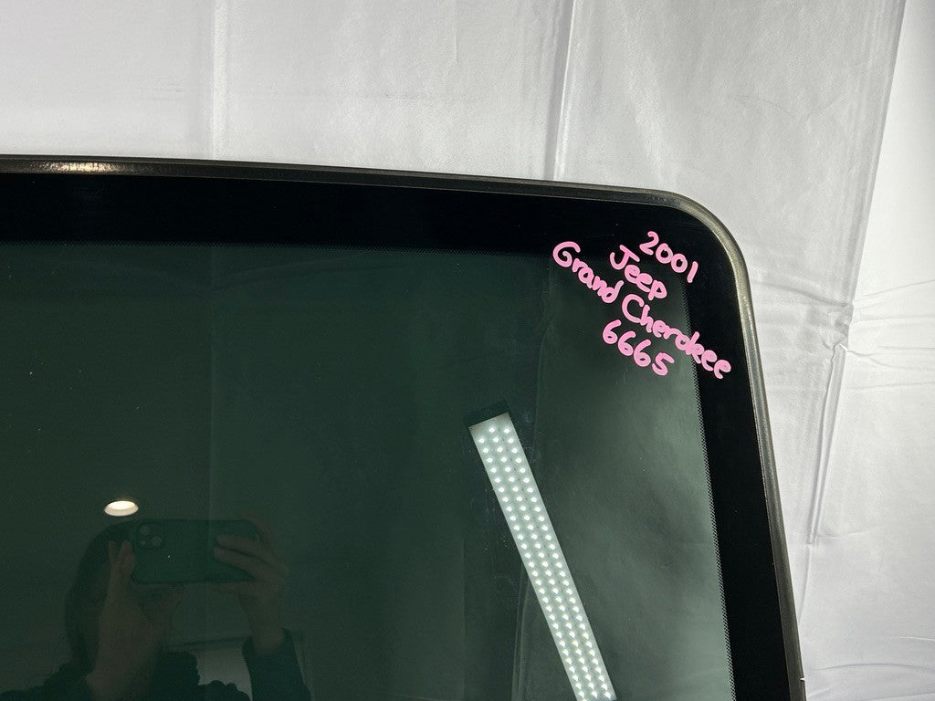 1999-2004 Jeep Grand Cherokee Sunroof Moon Roof Glass 55135858AB OEM
