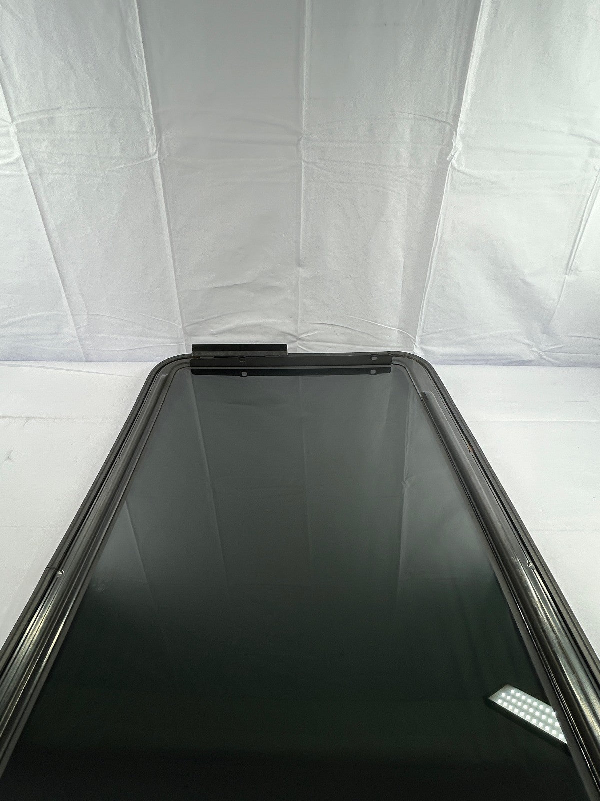2001-2004 Mazda Tribute Sunroof Moon Roof Glass OEM EC03-69-810