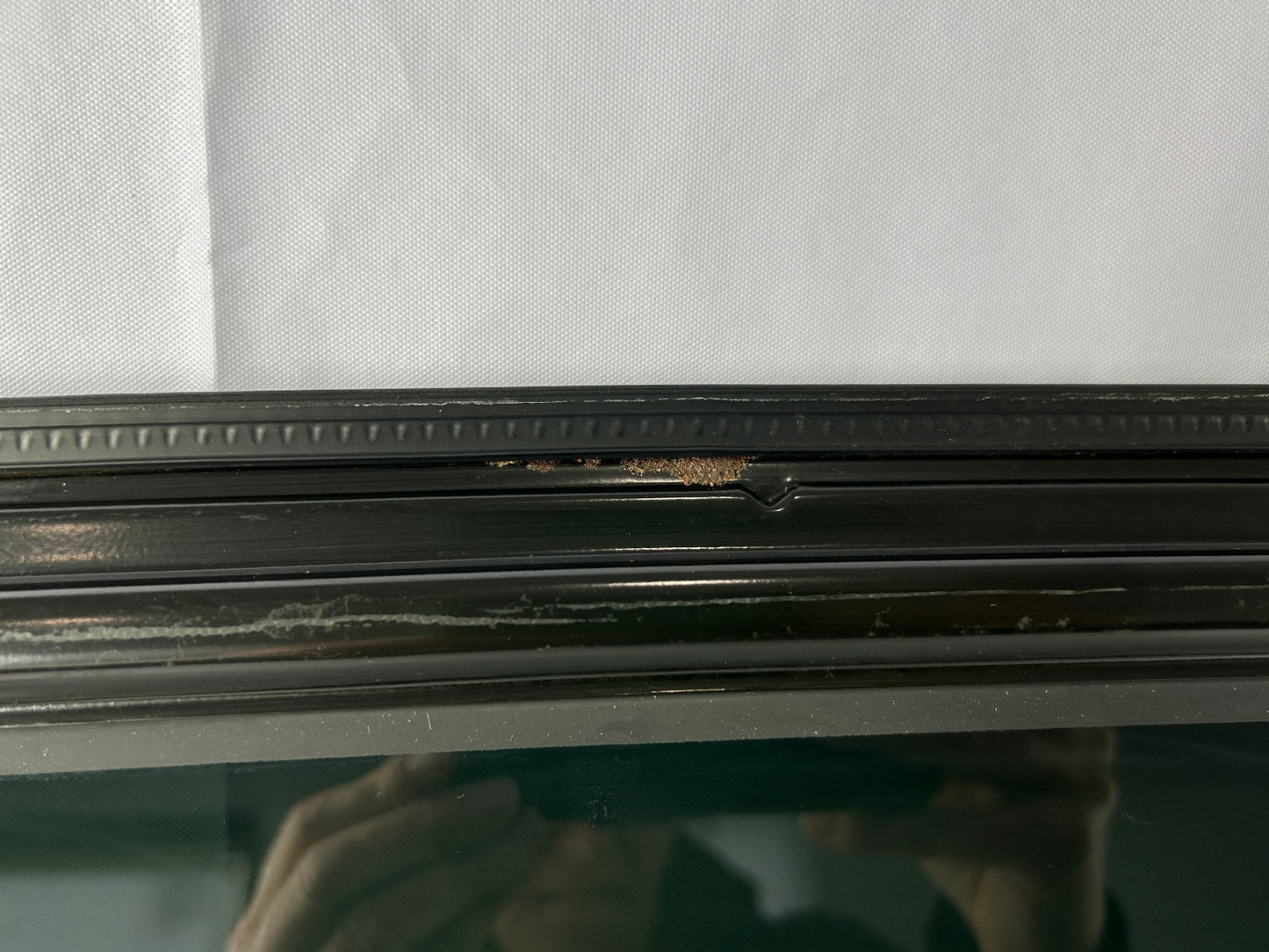 2001-2004 Mazda Tribute Sunroof Moon Roof Glass OEM EC03-69-810