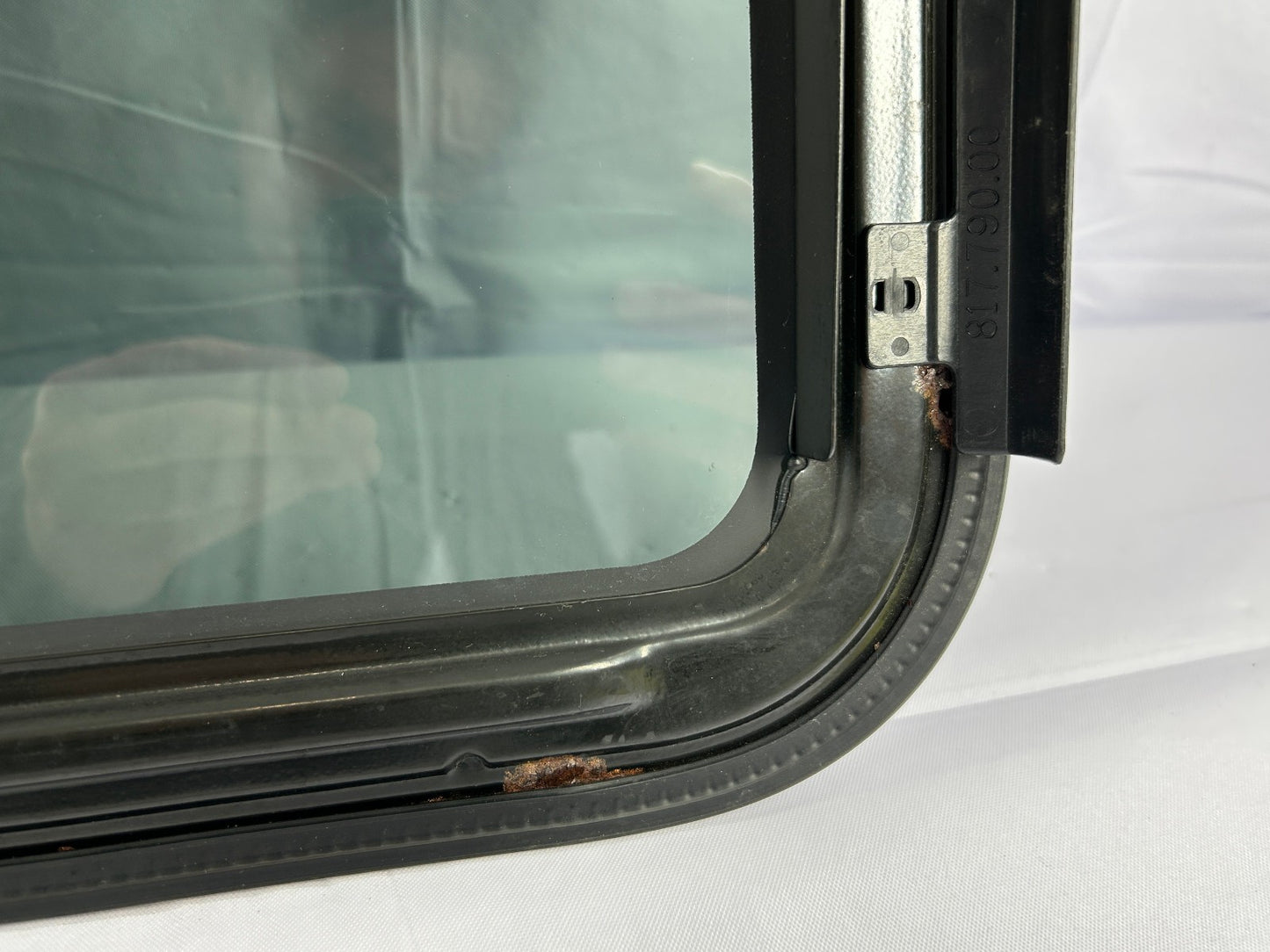 2001-2004 Mazda Tribute Sunroof Moon Roof Glass OEM EC03-69-810