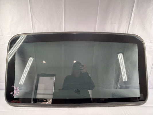 2004-2012 Mitsubishi Galant Sunroof Glass Factory OEM MN190278HA
