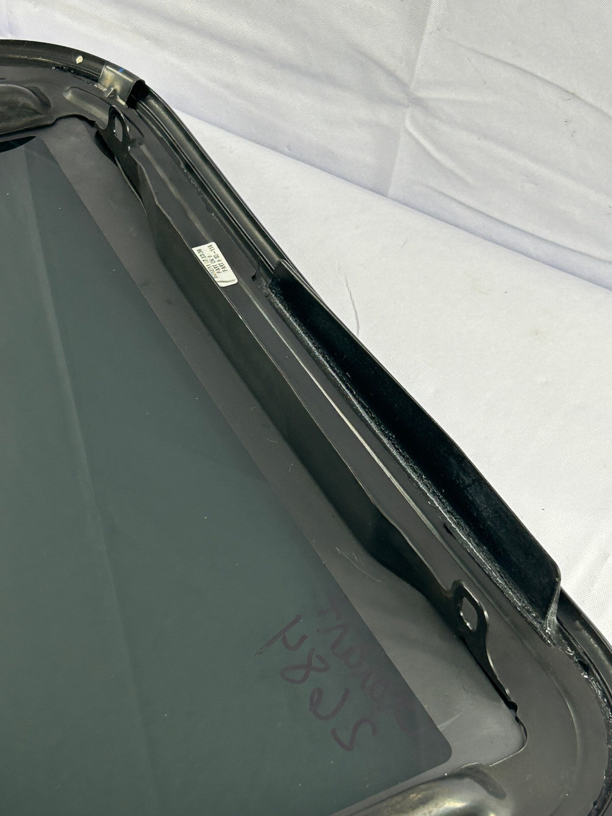 2004-2012 Mitsubishi Galant Sunroof Glass Factory OEM MN190278HA