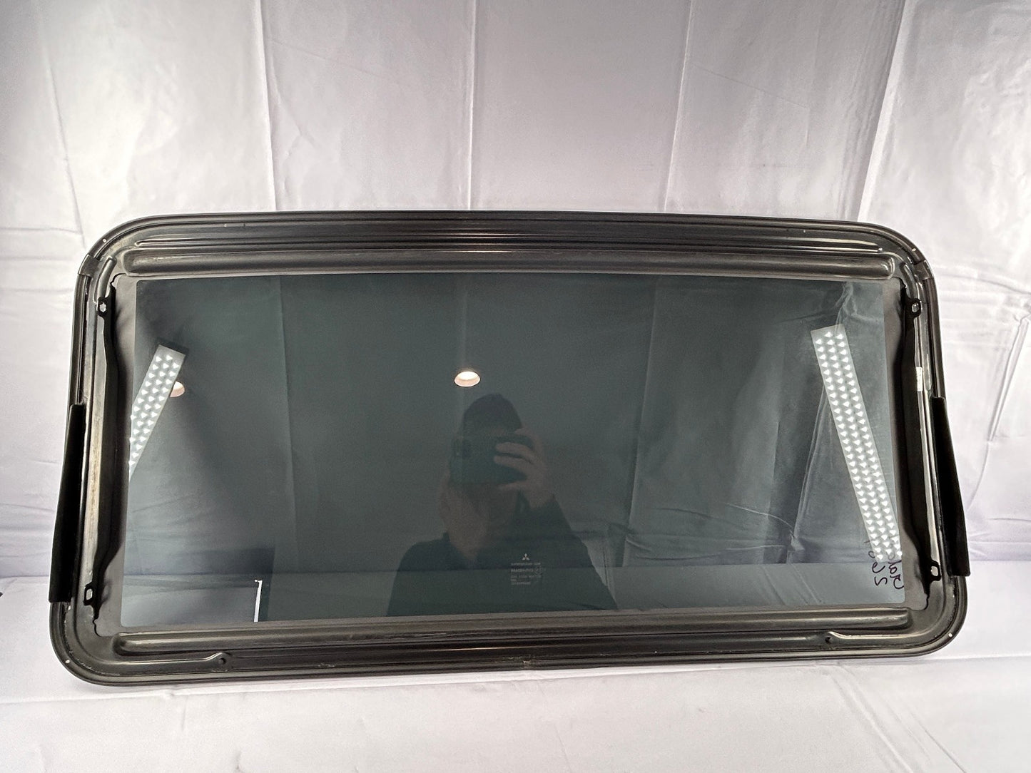 2004-2012 Mitsubishi Galant Sunroof Glass Factory OEM MN190278HA