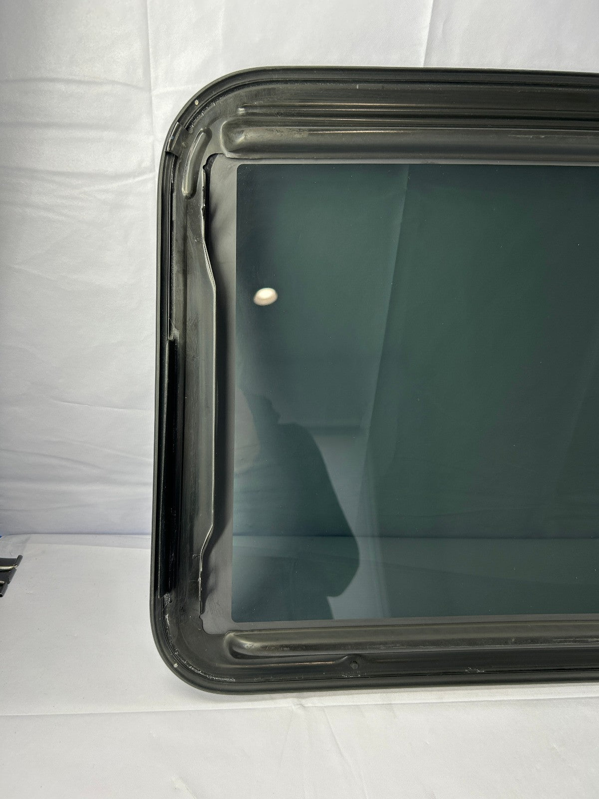 2004-2012 Mitsubishi Galant Sunroof Glass Factory OEM MN190278HA