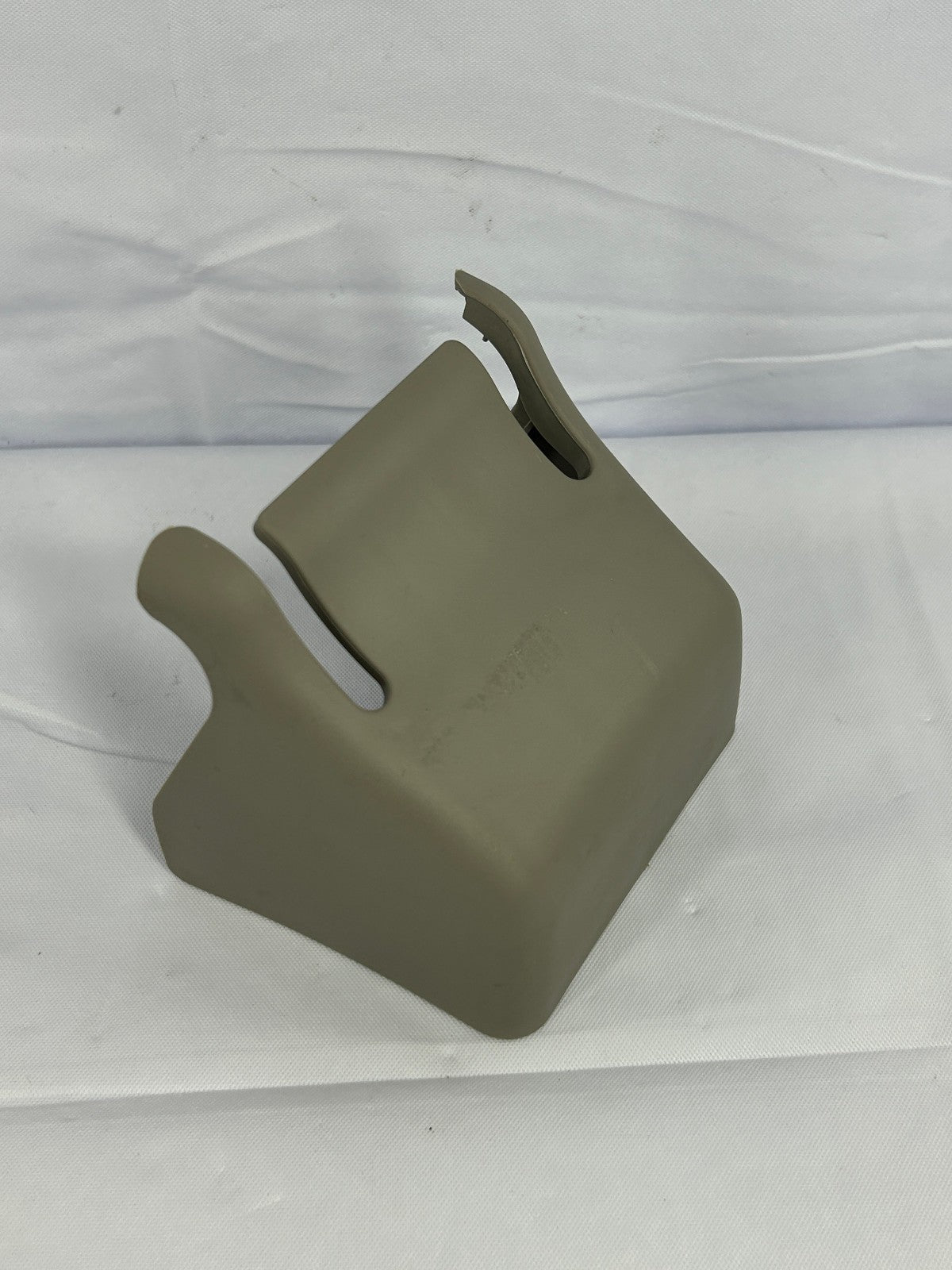 2003-2005 Toyota Tundra Double Cab Rear Seat Floor Hinge Cover 71692-0C010 OEM