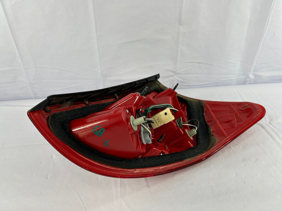 2006-2008 Toyota RAV4 Rear Left Tail Light Lamp OEM 8155142100
