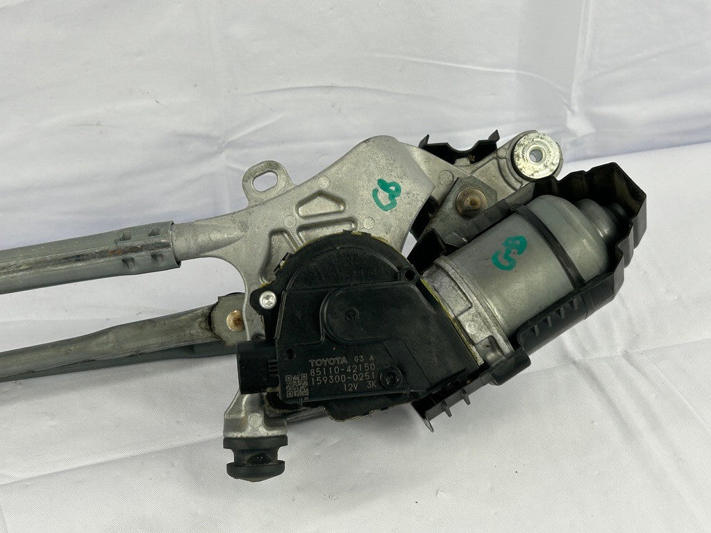 2006-2012 Toyota RAV4 Windshield Wiper Linkage & Motor OEM
