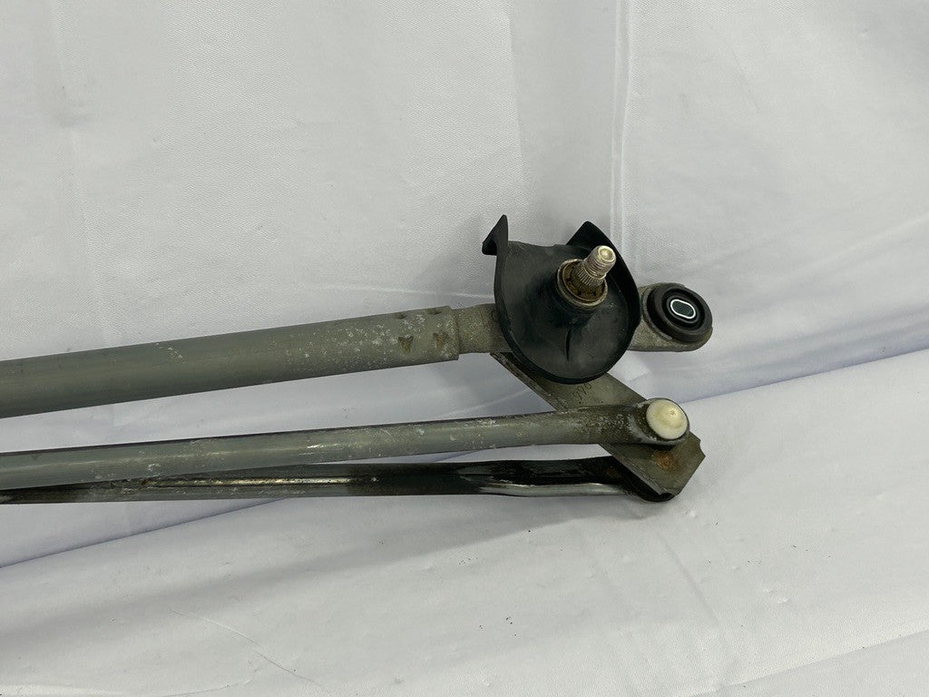 2006-2012 Toyota RAV4 Windshield Wiper Linkage & Motor OEM