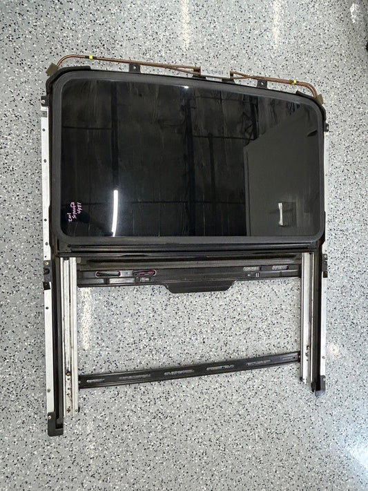 2001-2007 Toyota Sequoia Sunroof Glass Assembly Factory OEM - Used