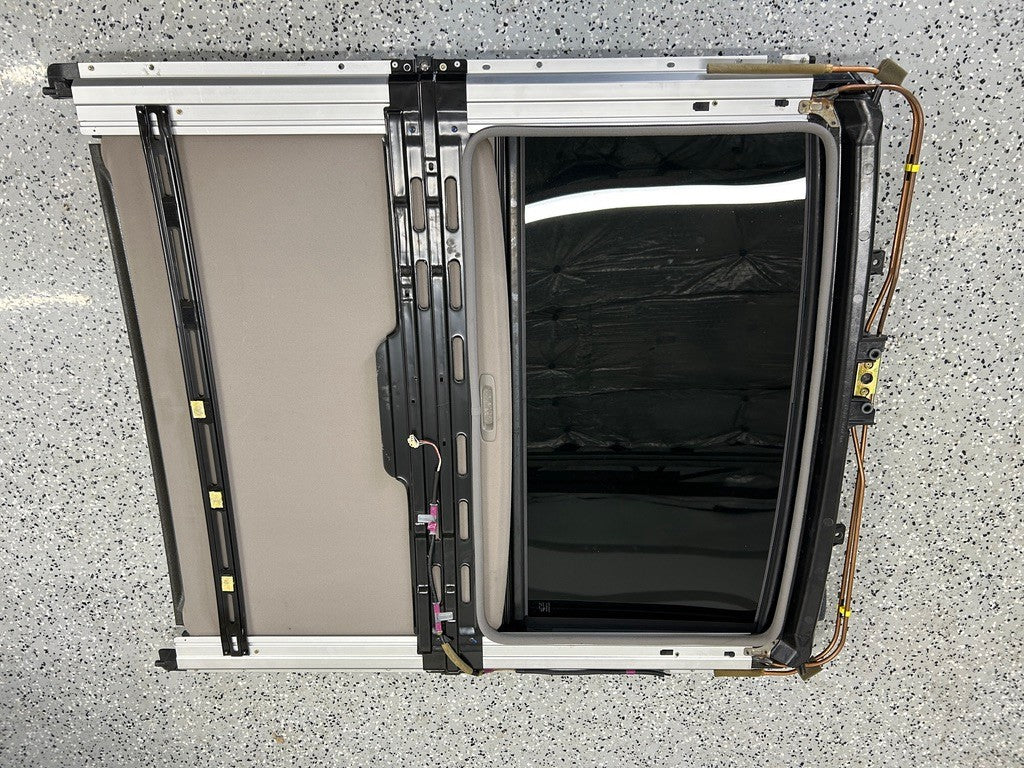2001-2007 Toyota Sequoia Sunroof Glass Assembly Factory OEM - Used