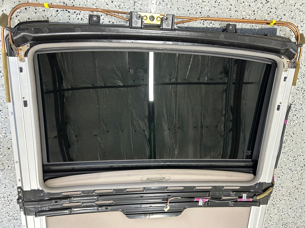 2001-2007 Toyota Sequoia Sunroof Glass Assembly Factory OEM - Used