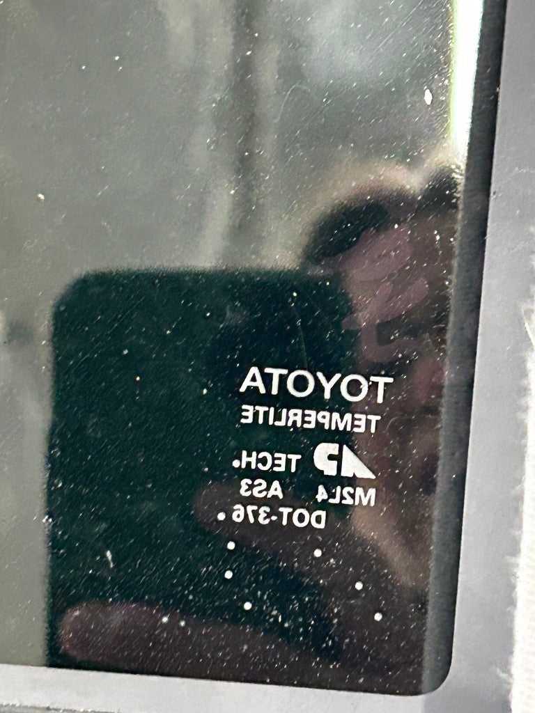 2001-2007 Toyota Sequoia Sunroof Glass Assembly Factory OEM - Used