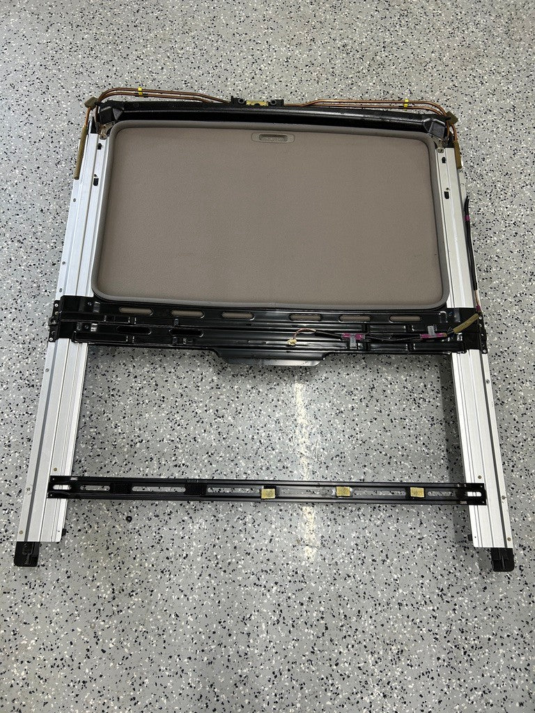 2001-2007 Toyota Sequoia Sunroof Glass Assembly Factory OEM - Used