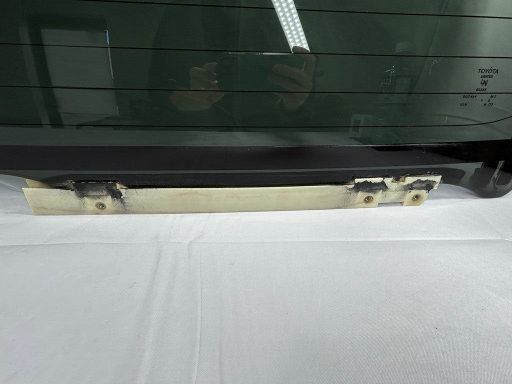 2000-2007 Toyota Sequoia Rear Liftgate Glass OEM Part Number FB21331YPY