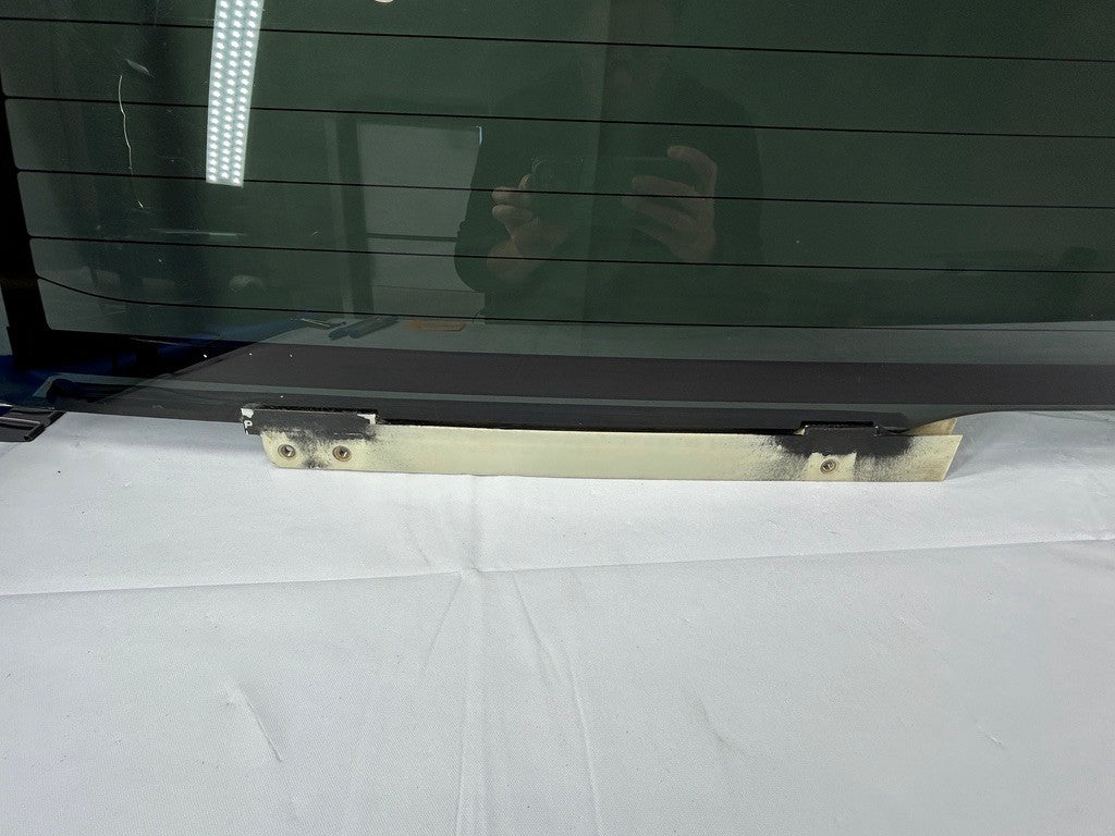 2000-2007 Toyota Sequoia Rear Liftgate Glass OEM Part Number FB21331YPY