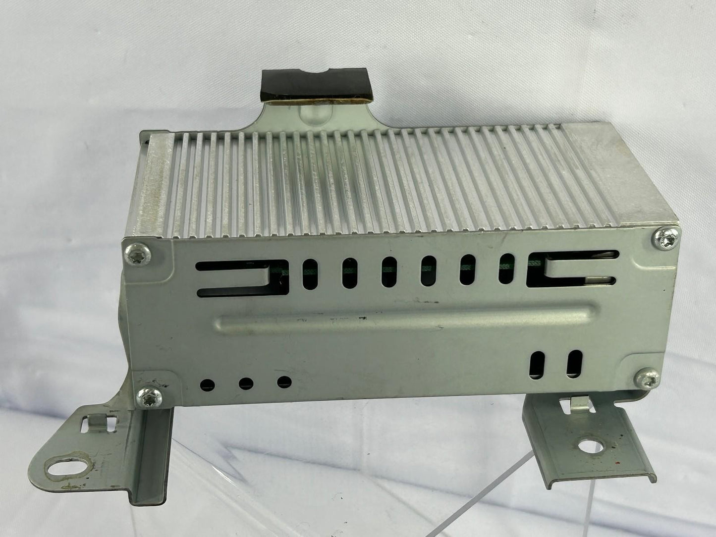 2001-2002 Toyota Sequoia OEM Factory Radio Amplifier Amp JBL 86280-AF020