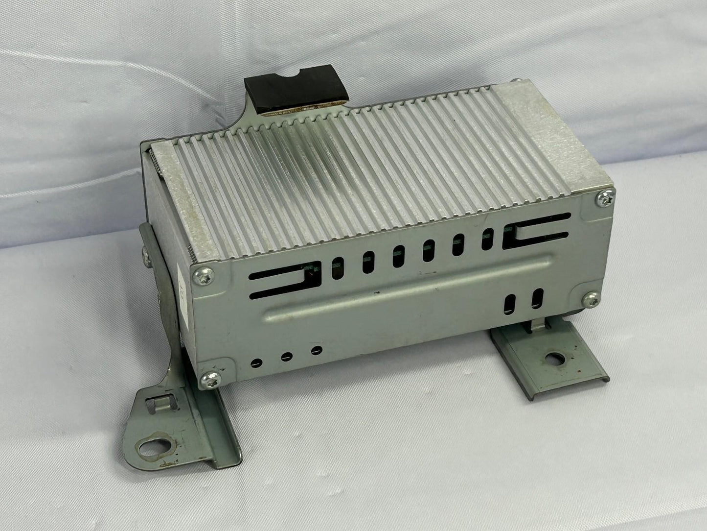 2001-2002 Toyota Sequoia OEM Factory Radio Amplifier Amp JBL 86280-AF020