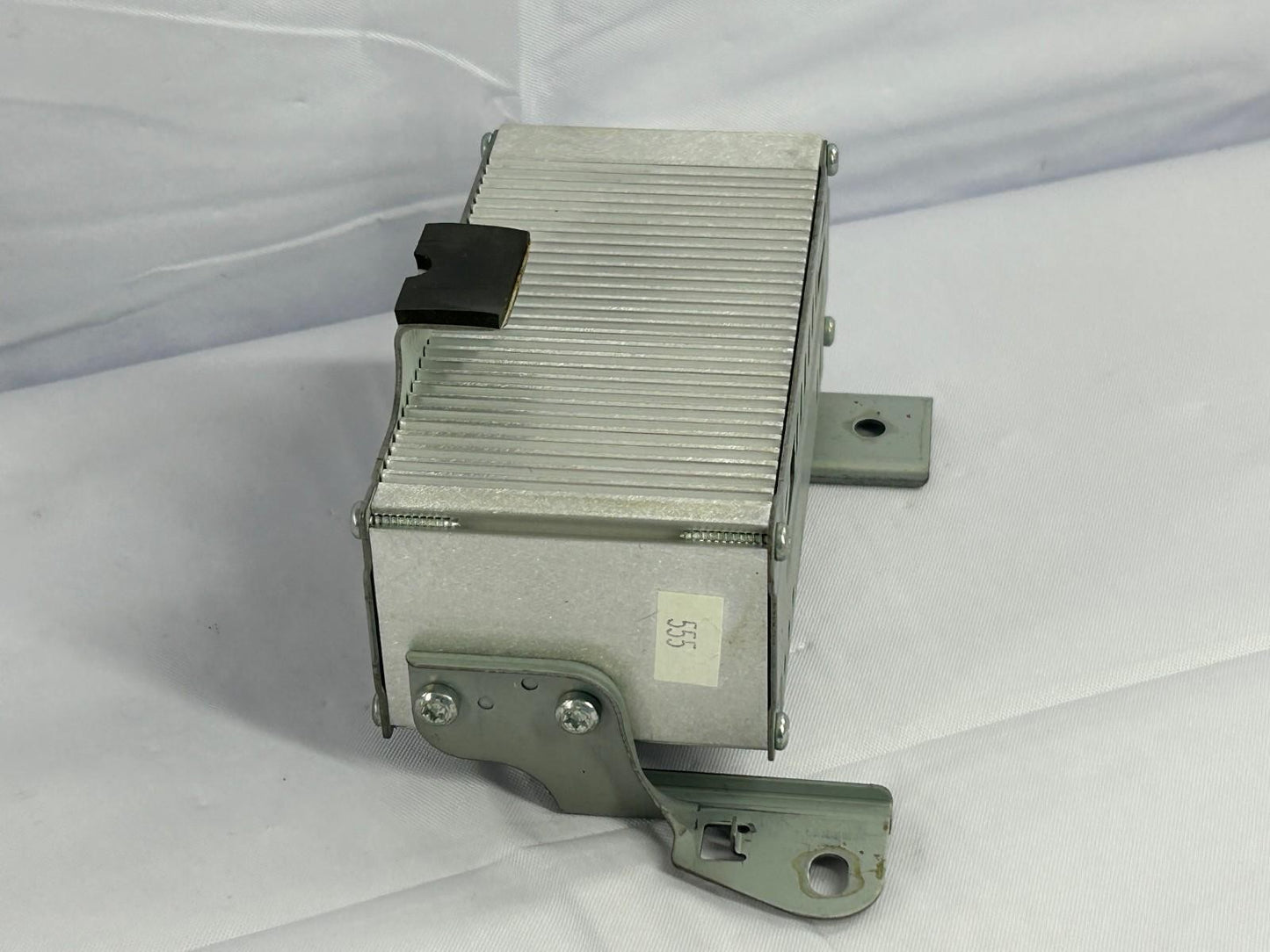 2001-2002 Toyota Sequoia OEM Factory Radio Amplifier Amp JBL 86280-AF020