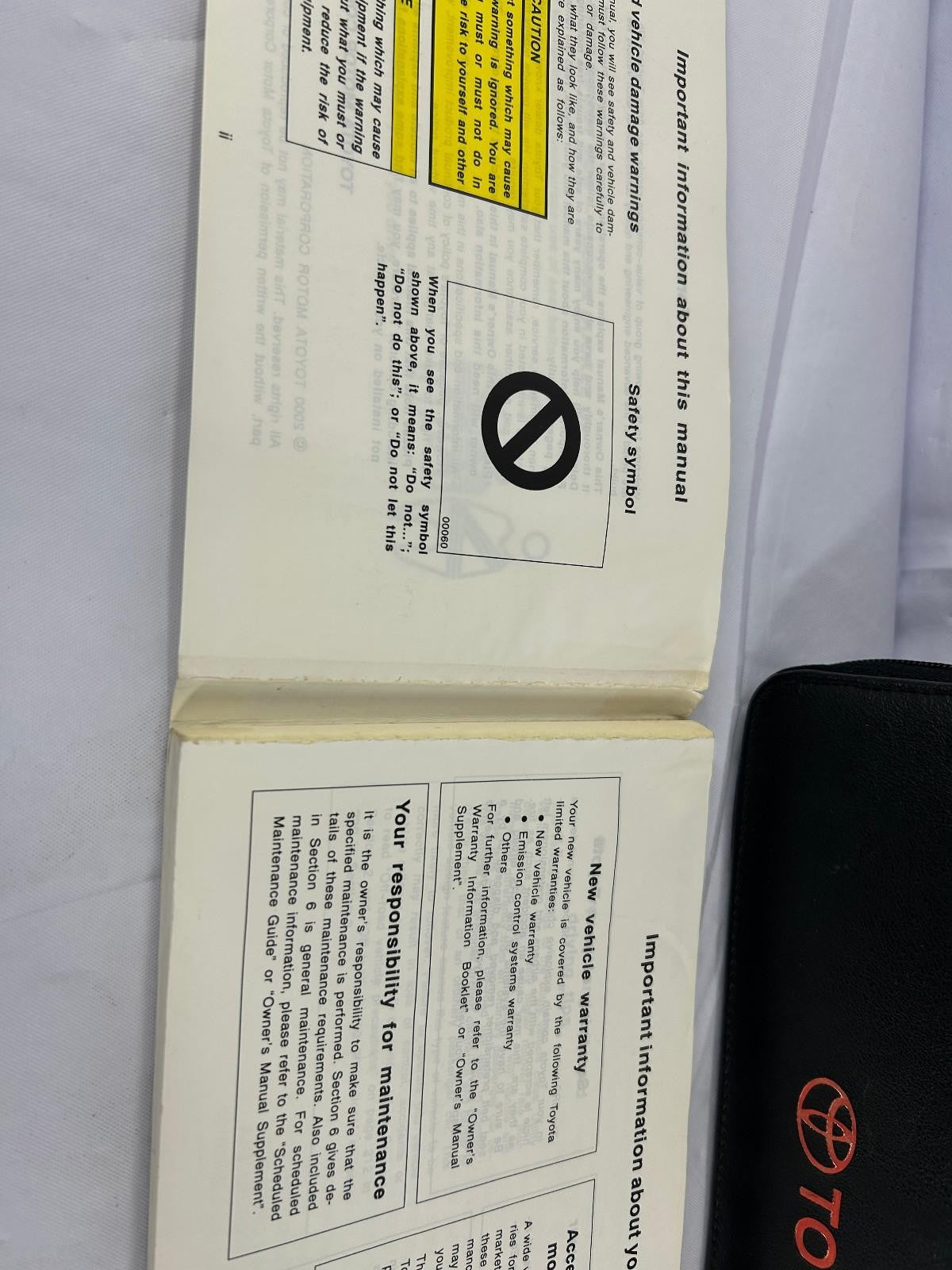 2001 Toyota Sequoia Owner's Manual Guide with Case OEM
