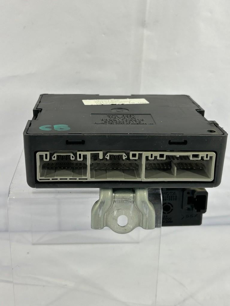 2001-2004 Toyota Sequoia 4.7 Multiplex MPX Body Network Computer 89221-0C010 OEM