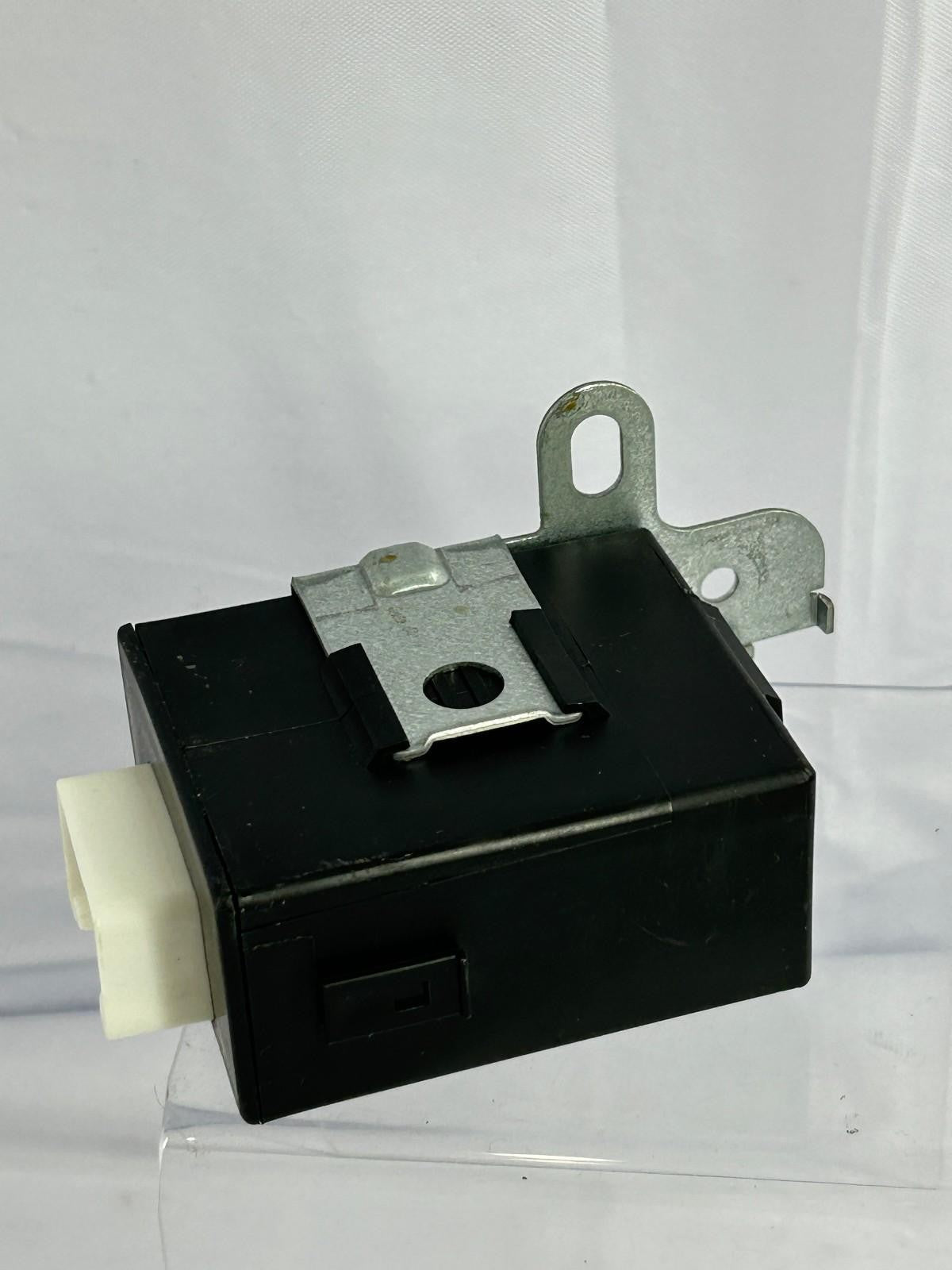 2001-2004 Toyota Sequoia Under Dash Controller Receiver Computer Module Unit OEM