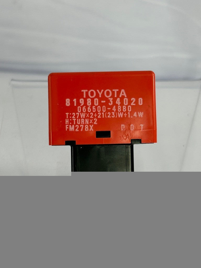 2001-2007 Toyota Sequoia Flasher Relay Turn Signal 81980-34020 Assembly OEM
