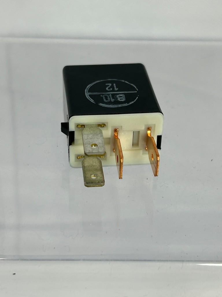 2001-2007 Toyota Sequoia Relay Denso 90084-98031 OEM