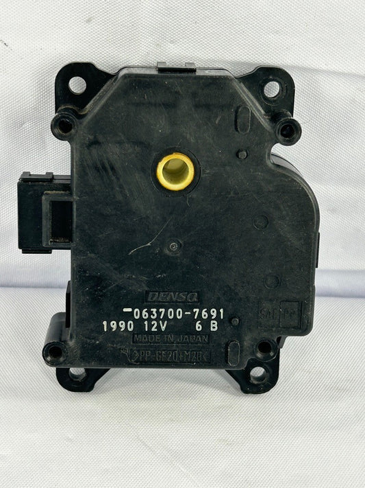 2001-2007 Toyota Sequoia HVAC Air Inlet Door Actuator OEM
