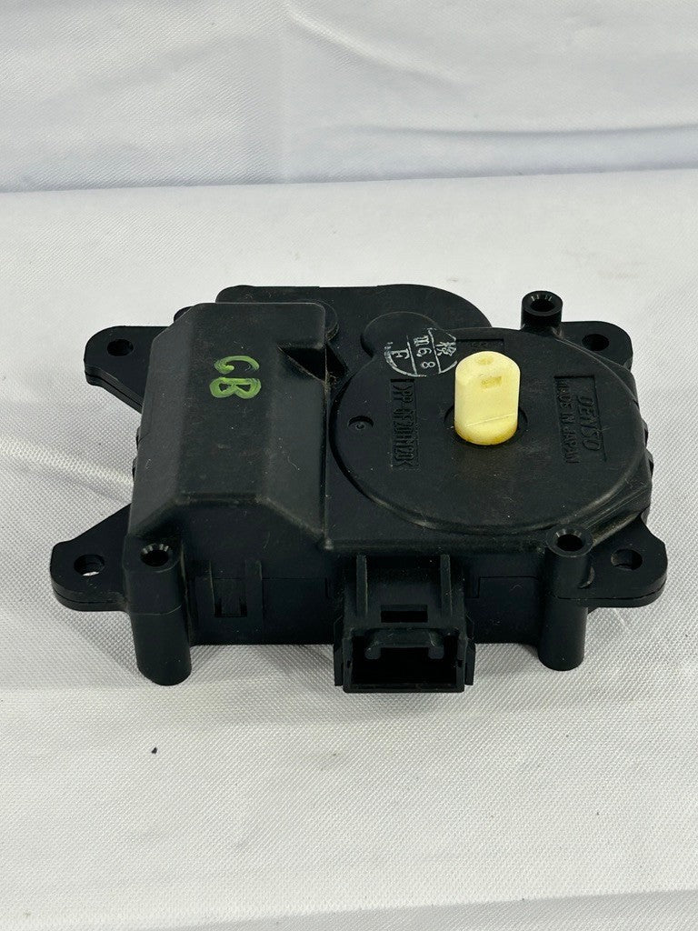 2001-2007 Toyota Sequoia HVAC Air Inlet Door Actuator OEM