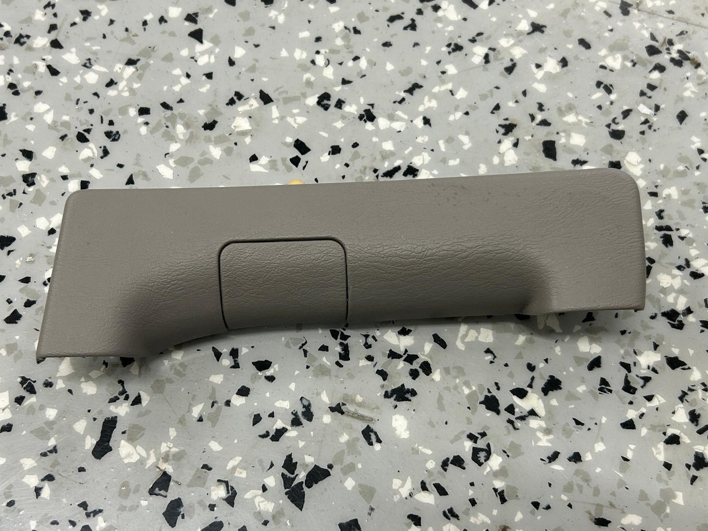 2001-2007 Toyota Sequoia Left Center Pillar Garnish Cover Gray 624220C010 OEM