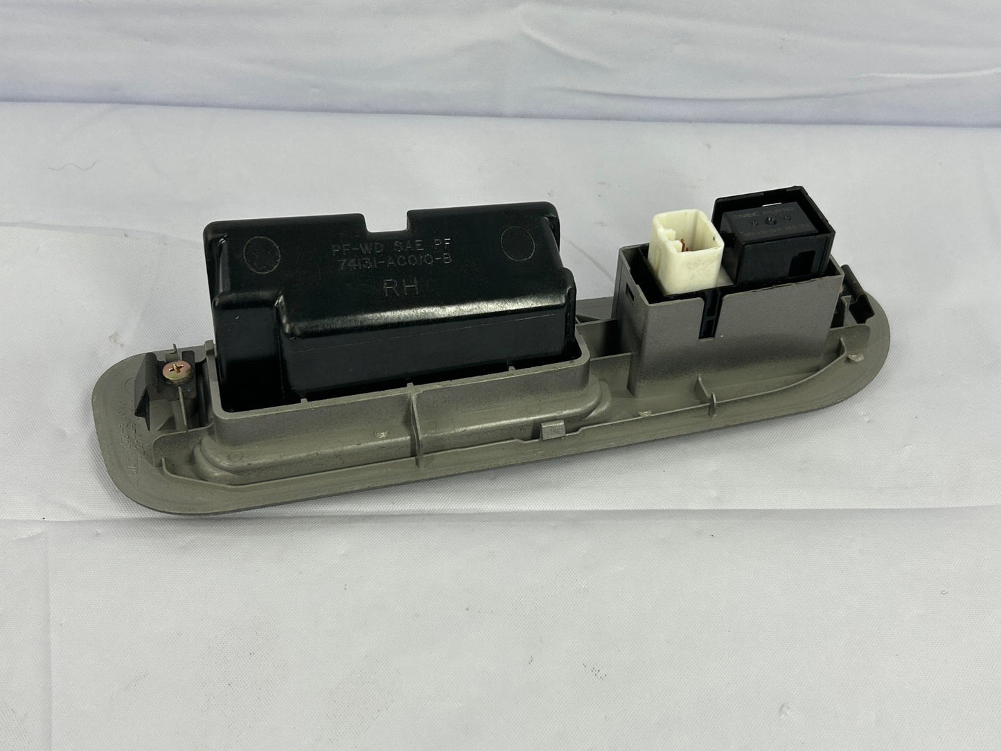 2001-2004 Toyota Sequoia Right Rear Door Window Switch Woodgrain Silver Bezel