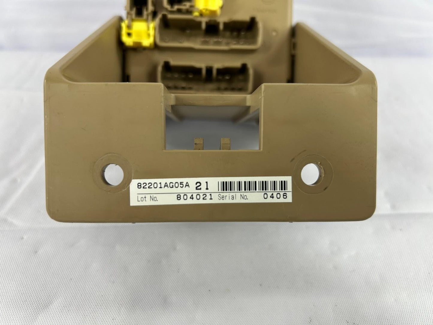 2008-2009 Subaru Outback Cabin Fuse Box Junction Block 82201AG05A OEM
